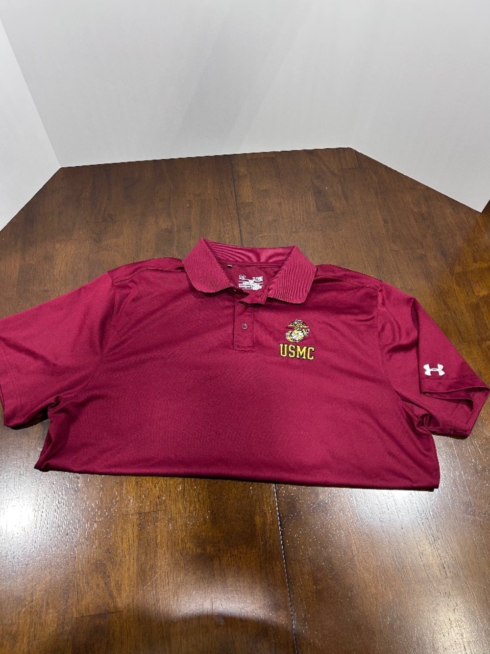 USMC Marines Military insignia Scarlet/Burgundy sports polo shirt size XL -Loose